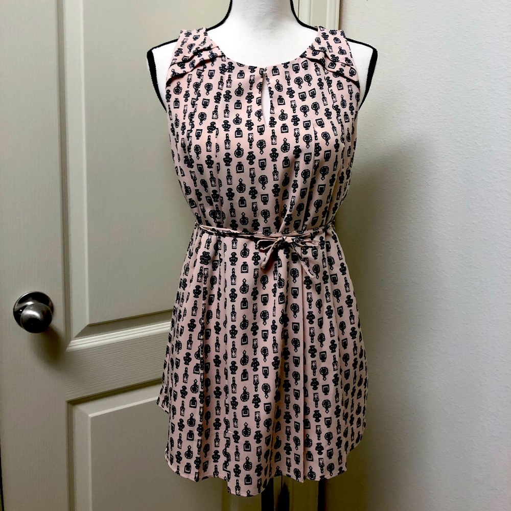 ⭐️HOST PICK⭐️ A Pea in the Pod Pale Blush Pink Silk Chiffon Tunic, Sz. M